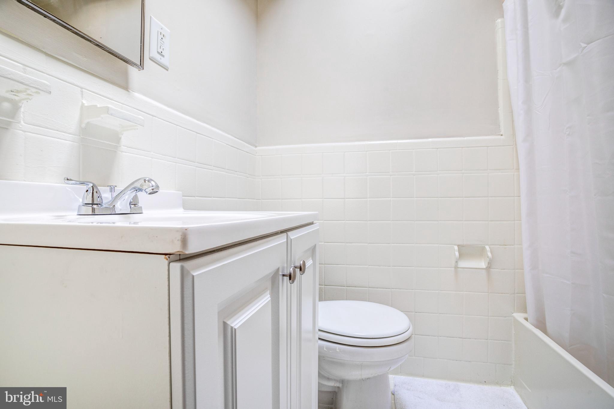119 Spring Valley Road Darby, PA 19023 - Photo 15 of 16