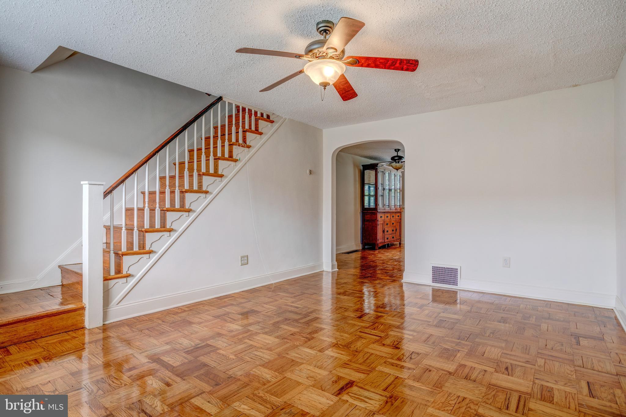 119 Spring Valley Road Darby, PA 19023 - Photo 3 of 16