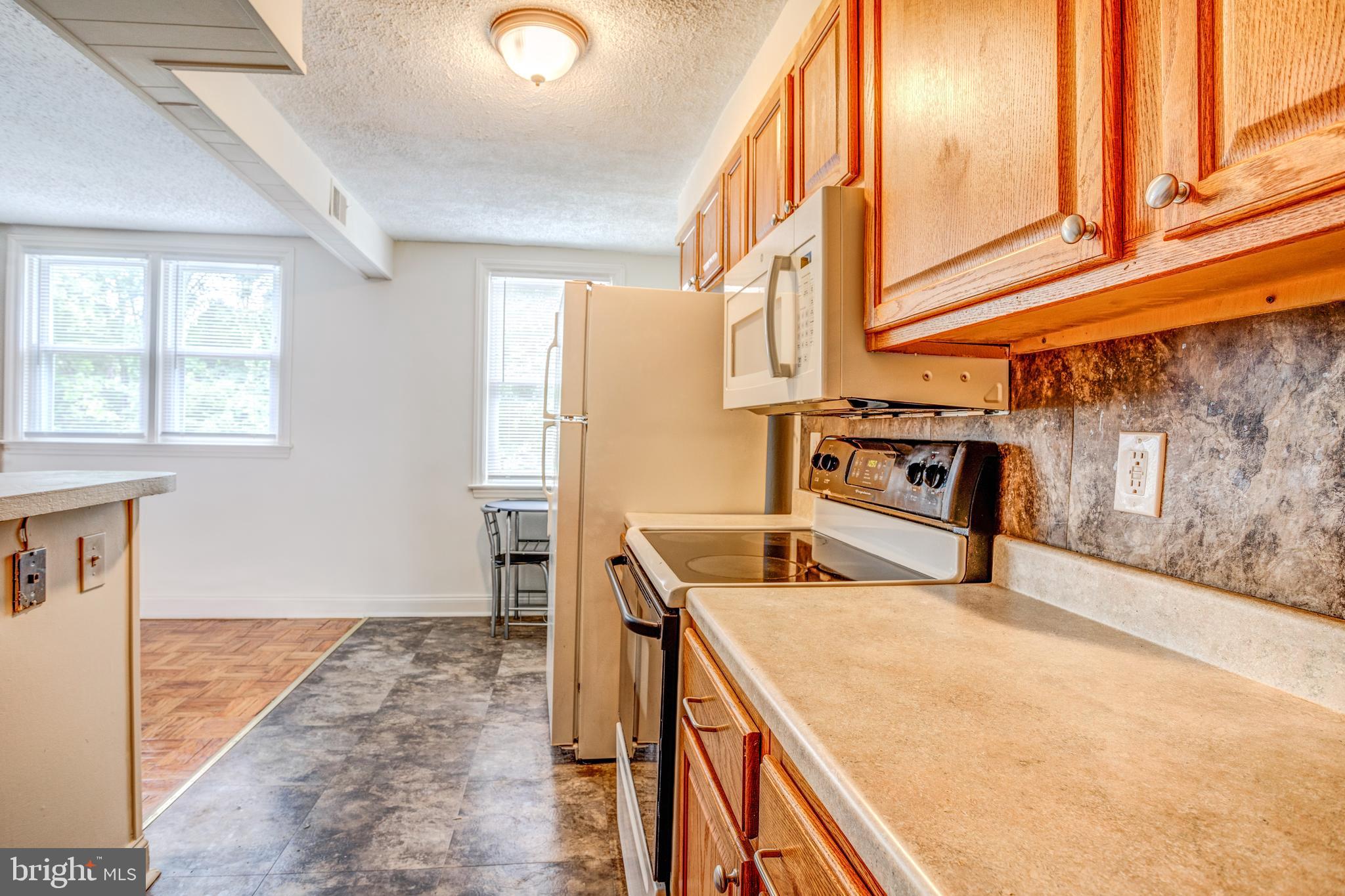 119 Spring Valley Road Darby, PA 19023 - Photo 10 of 16
