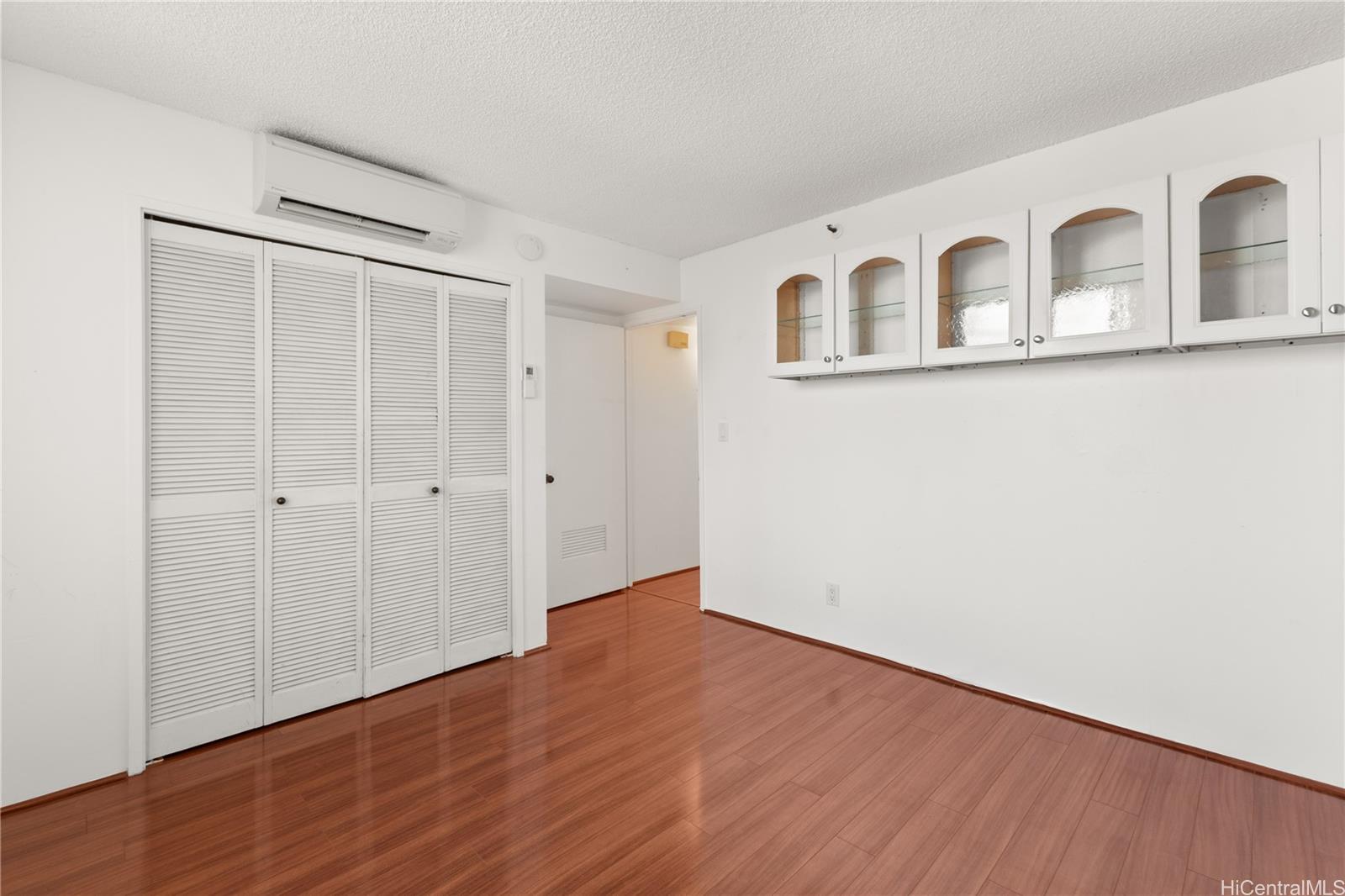 990 Ala Nanala Street, Unit 32C Honolulu, HI 96818 - Photo 12 of 24 Master Bedroom 2