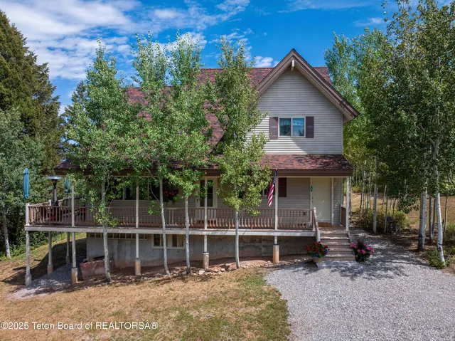 $775,000 | 132 Rainbow Drive, Thayne, WY 83127