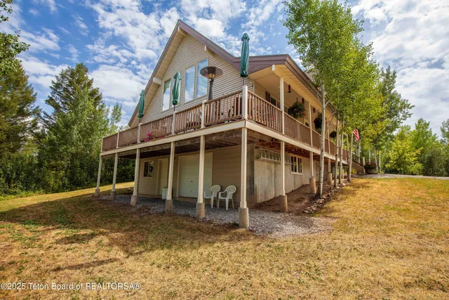 $775,000 | 132 Rainbow Drive, Thayne, WY 83127