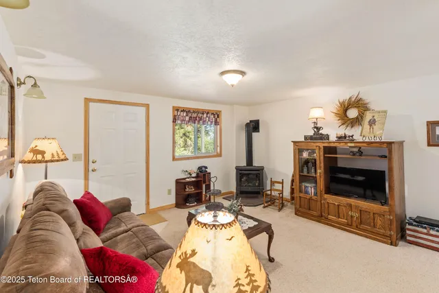 $775,000 | 132 Rainbow Drive, Thayne, WY 83127