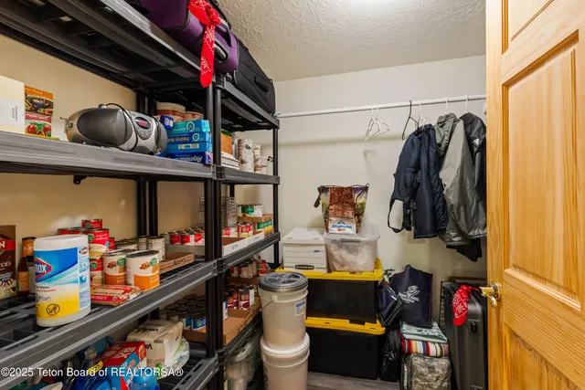 $775,000 | 132 Rainbow Drive, Thayne, WY 83127