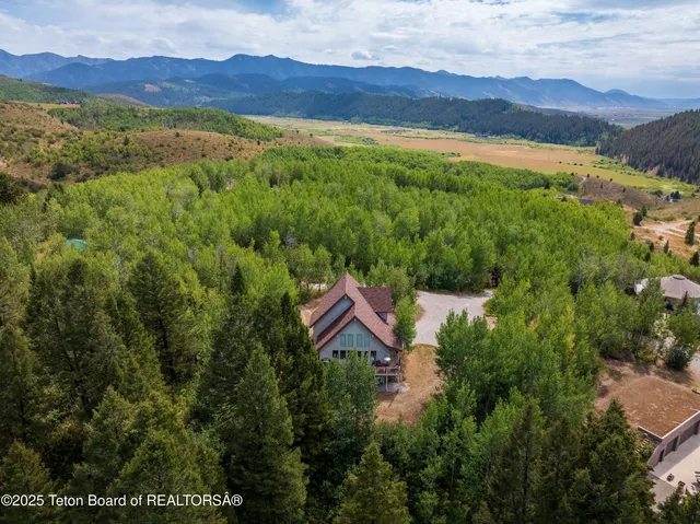 $775,000 | 132 Rainbow Drive, Thayne, WY 83127