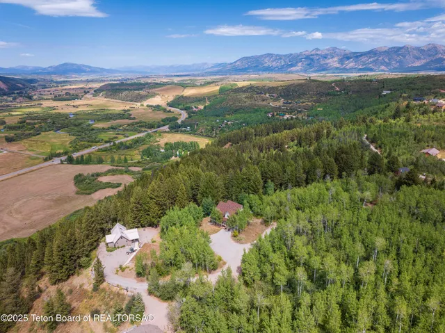 $775,000 | 132 Rainbow Drive, Thayne, WY 83127