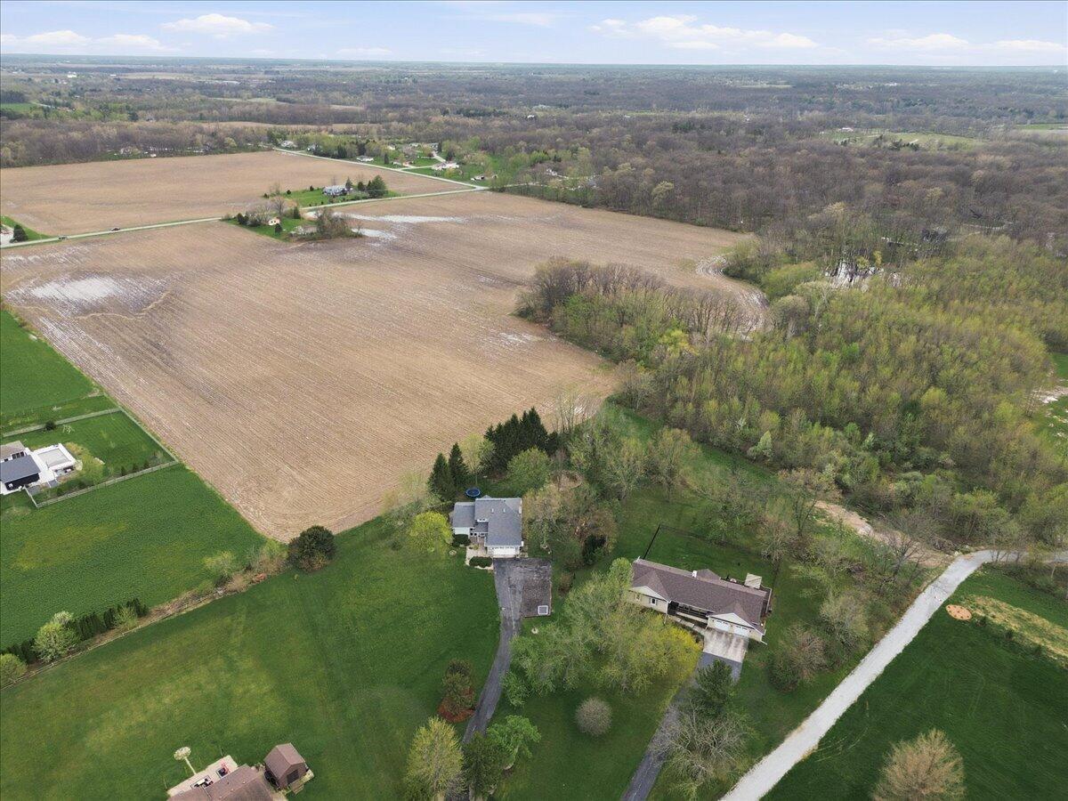 426 Laurel Lane Valparaiso, IN 46385 - Photo 45 of 48 an aerial view of lake and residential houses with outdoor space