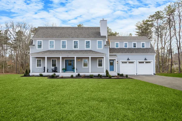 $1,350,000 | 817 Race Lane, Marstons Mills, MA 02648