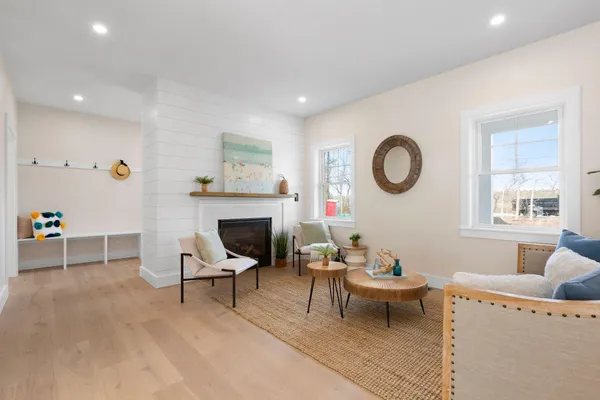 $1,350,000 | 817 Race Lane, Marstons Mills, MA 02648