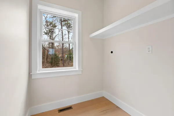 $1,350,000 | 817 Race Lane, Marstons Mills, MA 02648