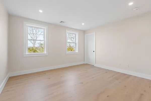 $1,350,000 | 817 Race Lane, Marstons Mills, MA 02648