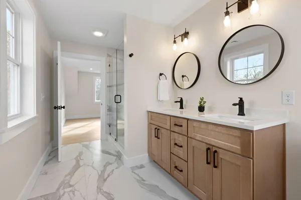 $1,350,000 | 817 Race Lane, Marstons Mills, MA 02648