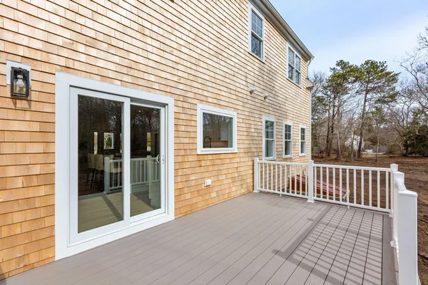 $1,350,000 | 817 Race Lane, Marstons Mills, MA 02648