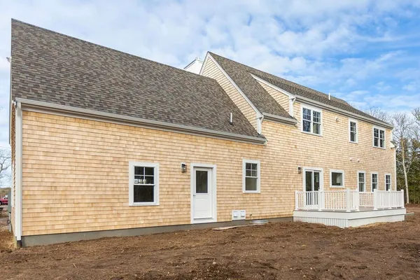 $1,350,000 | 817 Race Lane, Marstons Mills, MA 02648