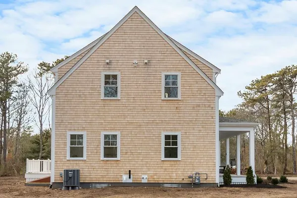$1,350,000 | 817 Race Lane, Marstons Mills, MA 02648