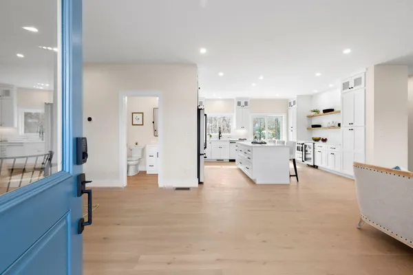 $1,350,000 | 817 Race Lane, Marstons Mills, MA 02648