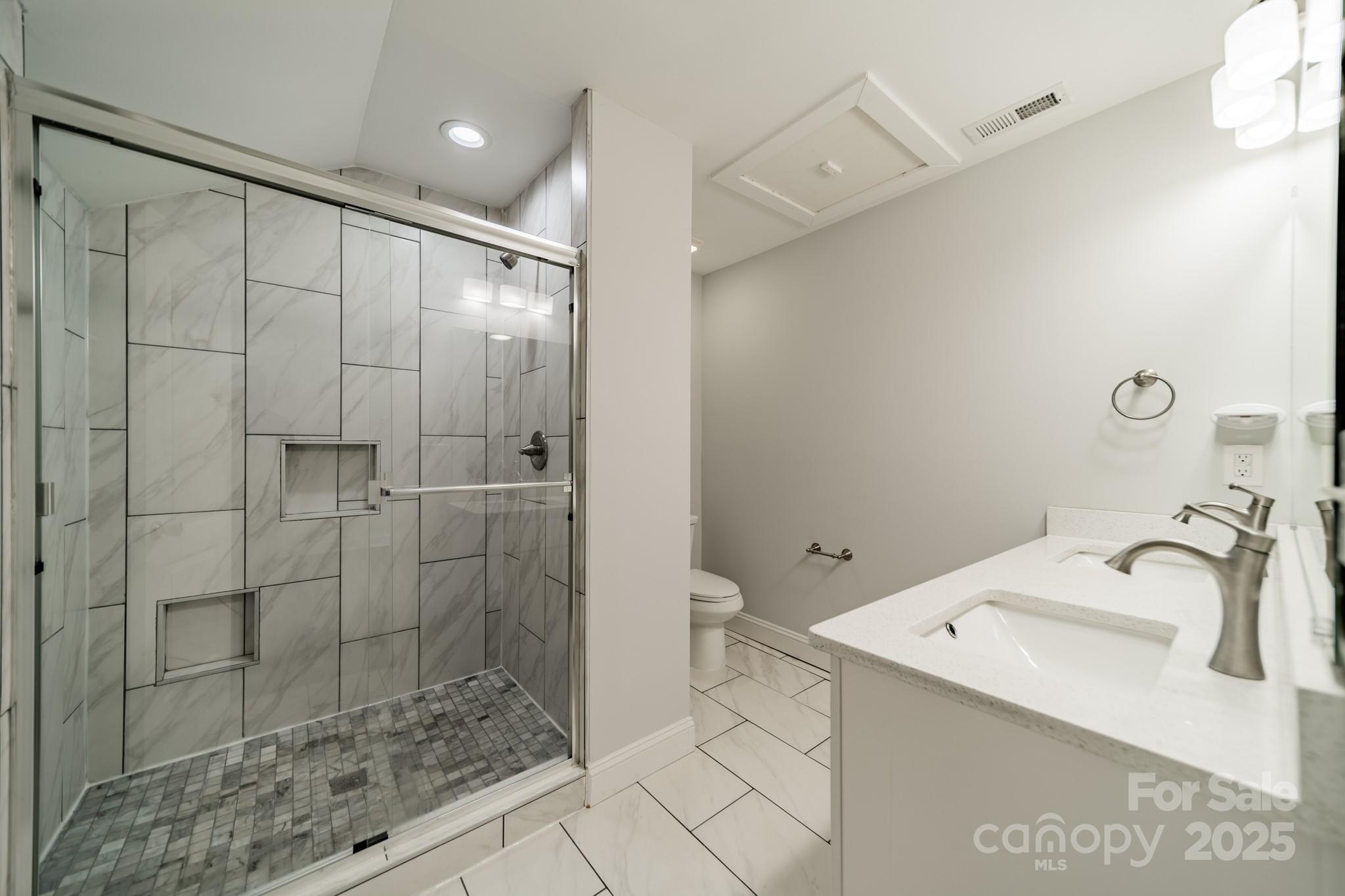 7901 Reames Road Charlotte, NC 28216 - Photo 17 of 28 Gallery Image 17
