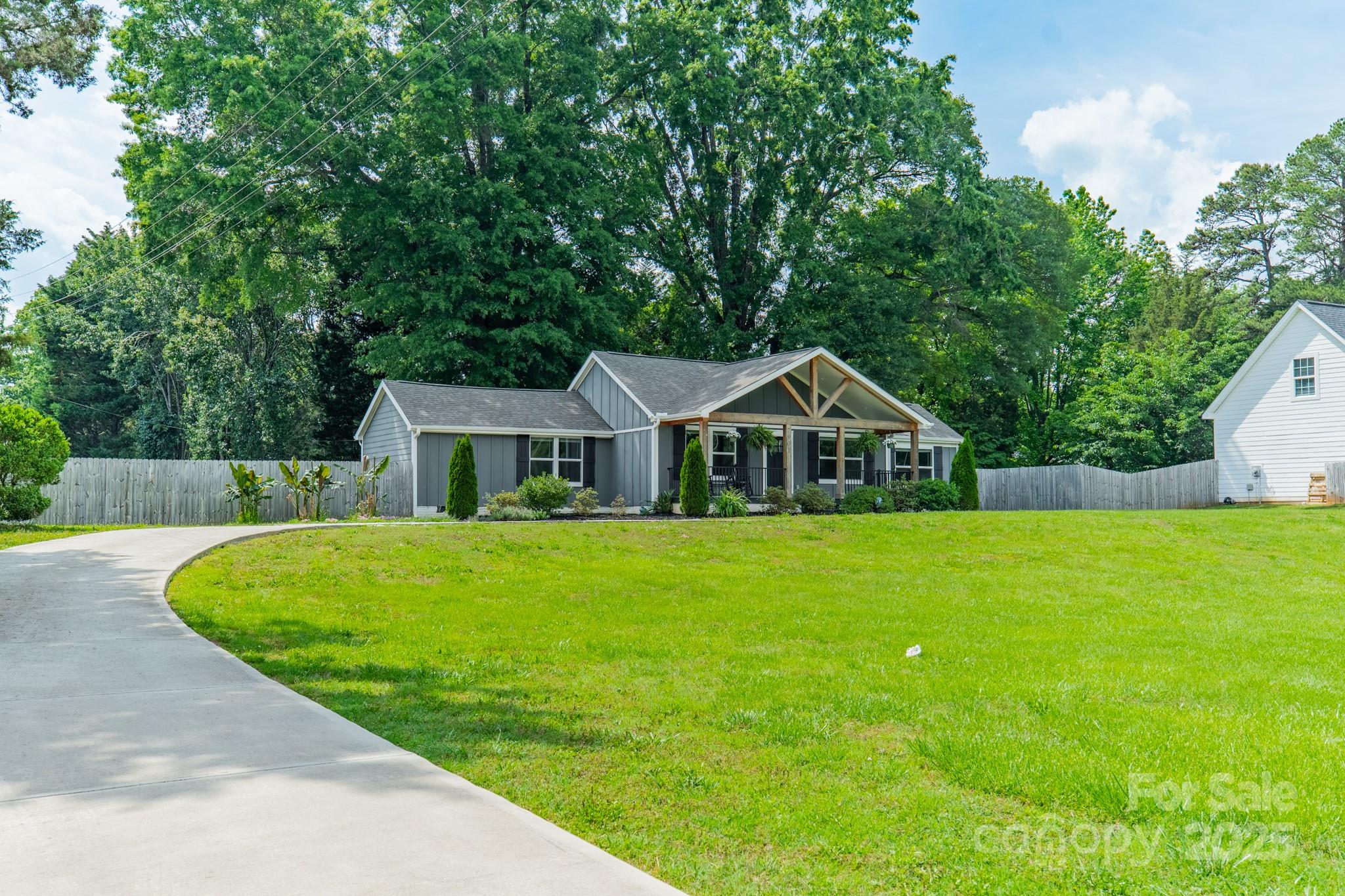 7901 Reames Road Charlotte, NC 28216 - Photo 4 of 28 Gallery Image 4