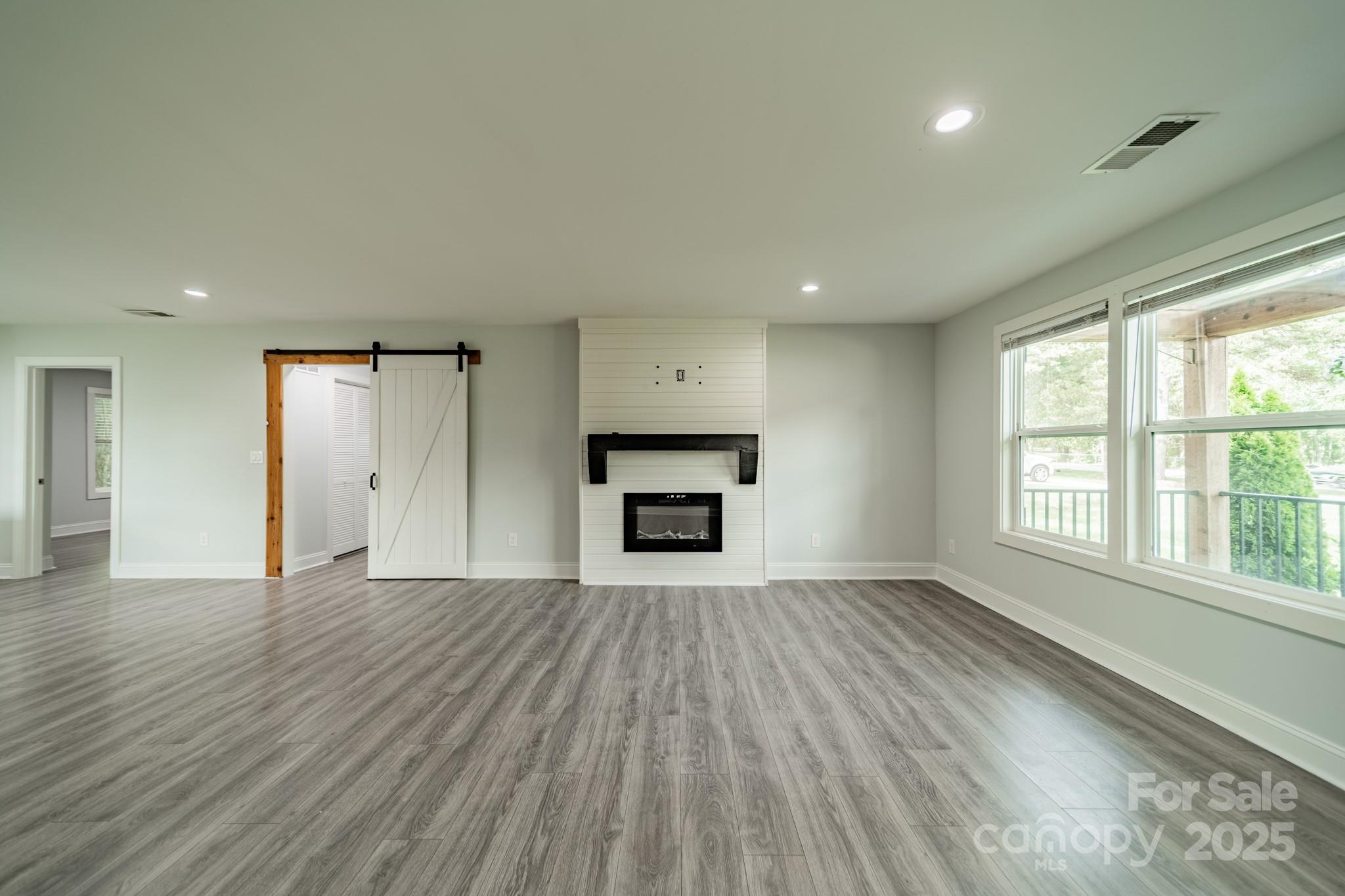 7901 Reames Road Charlotte, NC 28216 - Photo 8 of 28 Gallery Image 8