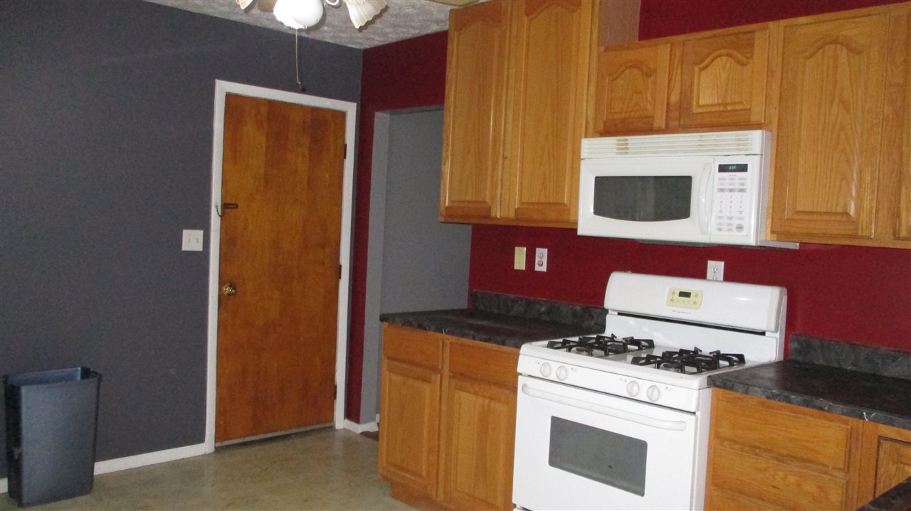 6335 West Division Line Road Delphi, IN 46923 - Photo 6 of 11 Gallery Image 6