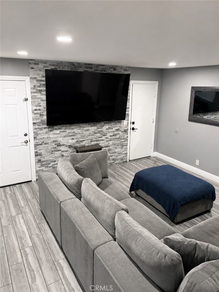 7258 Exeter Street, Unit 6 Paramount, CA 90723 - Photo 1 of 14 Living Room