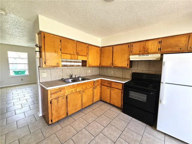 $849,900 | 160 North 13th Street, Aransas Pass, TX 78336