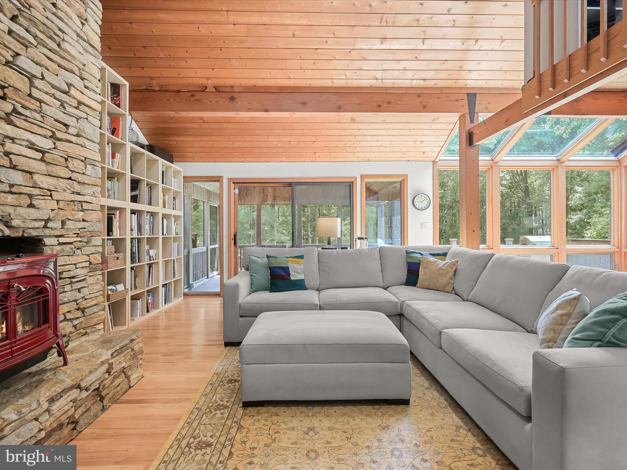 11944 Simpson Road Clarksville, MD 21029 - Photo 11 of 105 Living Room