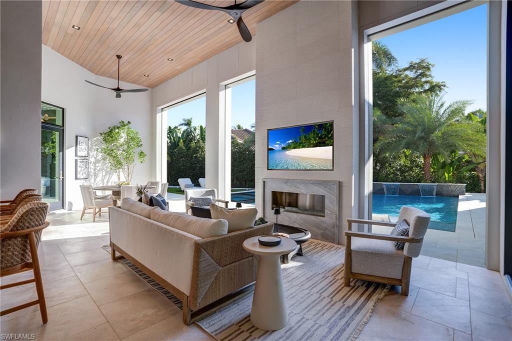 436 Putter Point Court Naples, FL 34103 - Photo 15 of 50 Gallery Image 15