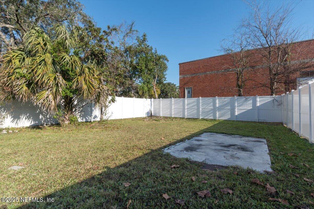 933 Talbot Avenue Jacksonville, FL 32205 - Photo 39 of 41 a view of a backyard
