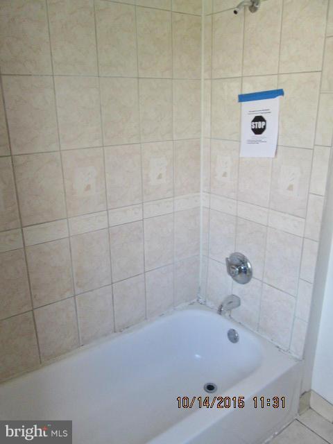 1319 Pentwood Road Baltimore, MD 21239 - Photo 10 of 18 Bath
