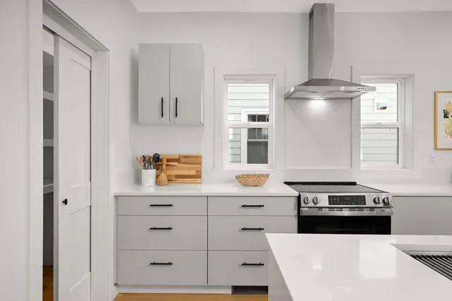 $799,900 | 5216 47th Avenue South, Minneapolis, MN 55417