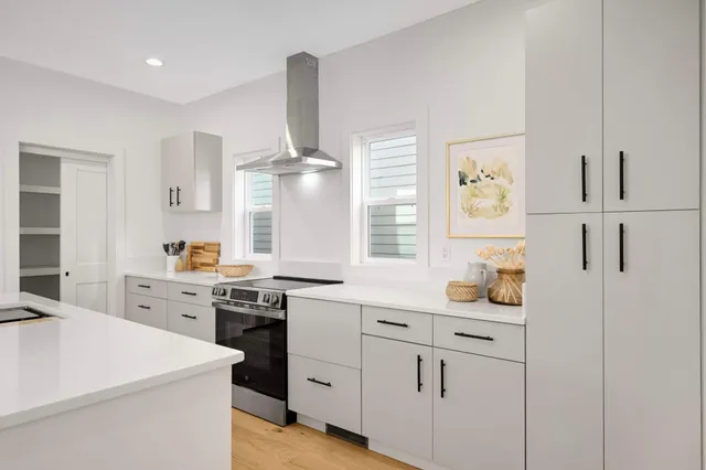 $799,900 | 5216 47th Avenue South, Minneapolis, MN 55417