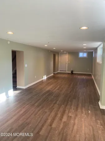 $3,500 | 105 Suburban Drive, Toms River, NJ 08753