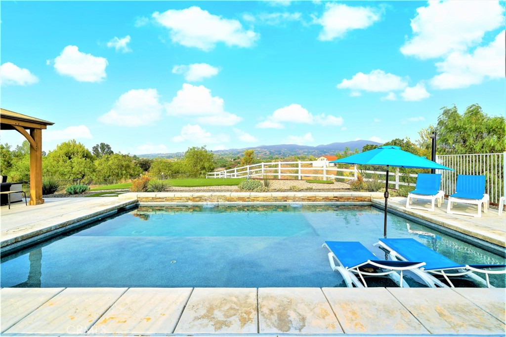 40995 Vía Fernando Temecula, CA 92592 - Photo 5 of 52 Resort style pool with wading area
