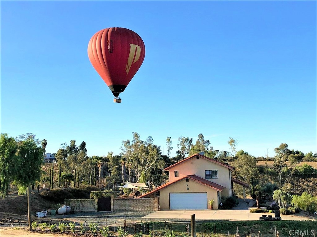 40995 Vía Fernando Temecula, CA 92592 - Photo 8 of 52 Set in the middle of wine country