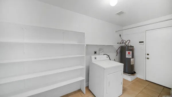 $1,900 | 10842 Bentsen Palm, San Antonio, TX 78254