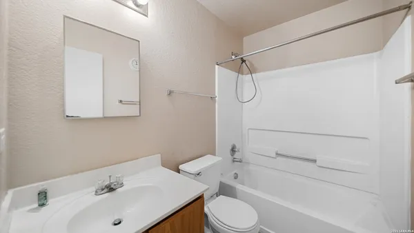$1,900 | 10842 Bentsen Palm, San Antonio, TX 78254