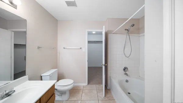 $1,900 | 10842 Bentsen Palm, San Antonio, TX 78254