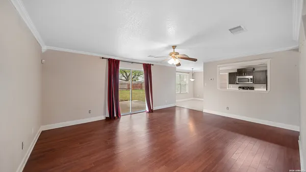 $1,900 | 10842 Bentsen Palm, San Antonio, TX 78254