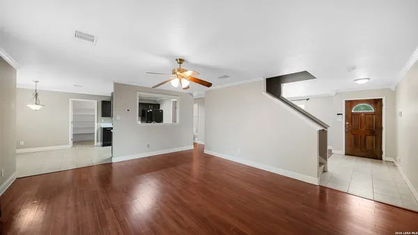 $1,900 | 10842 Bentsen Palm, San Antonio, TX 78254