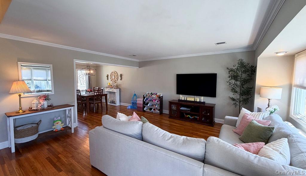 1525 Pea Pond Road Bellmore, NY 11710 - Photo 11 of 46