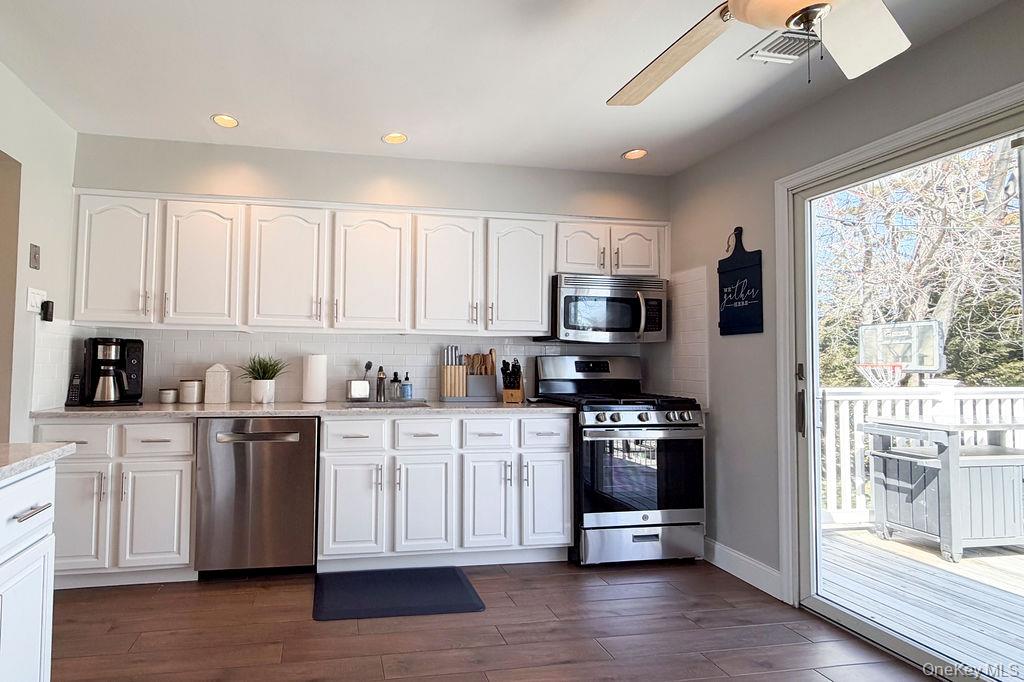 1525 Pea Pond Road Bellmore, NY 11710 - Photo 12 of 46