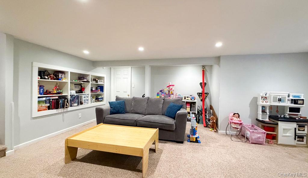 1525 Pea Pond Road Bellmore, NY 11710 - Photo 37 of 46