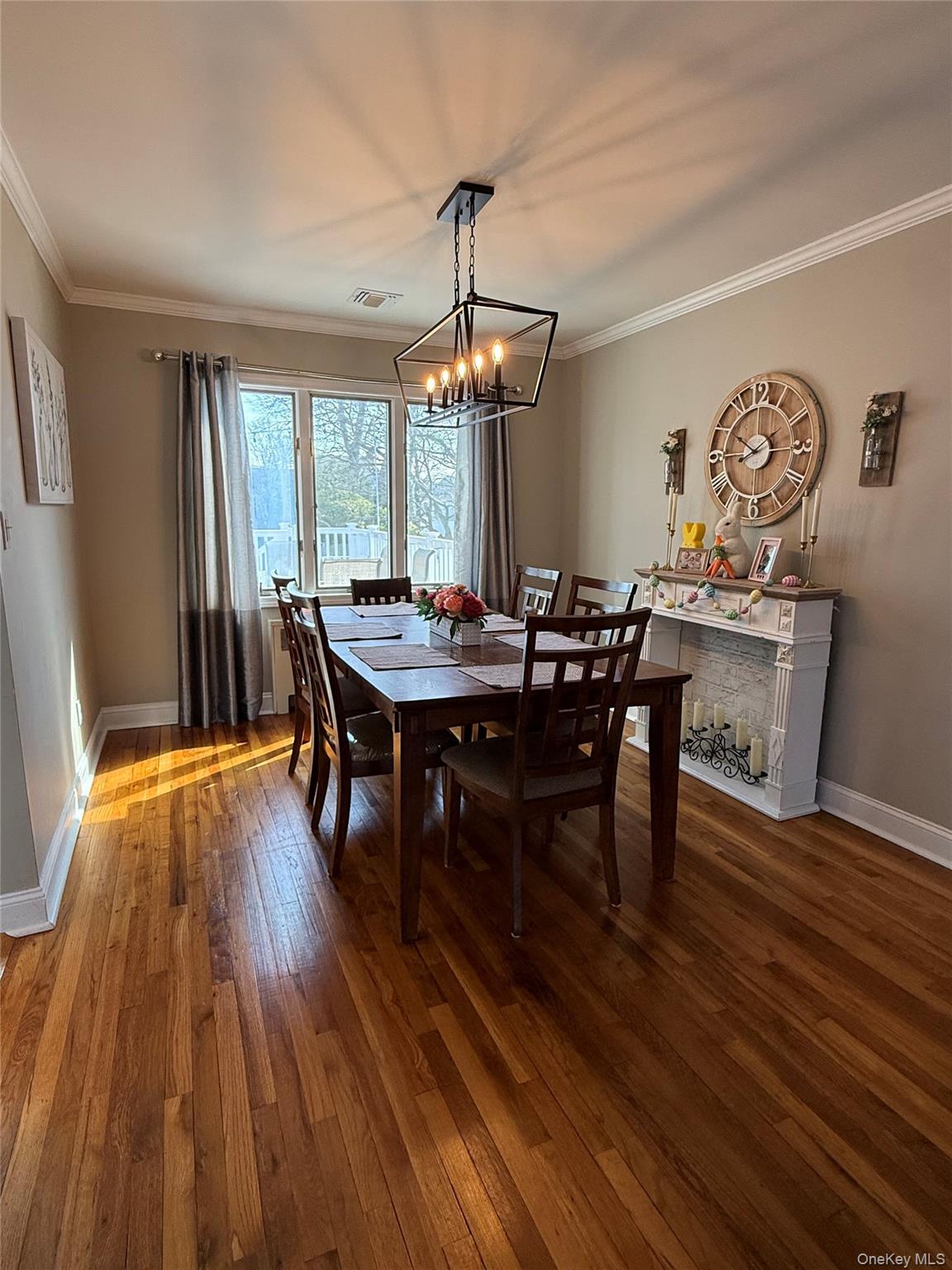 1525 Pea Pond Road Bellmore, NY 11710 - Photo 9 of 46