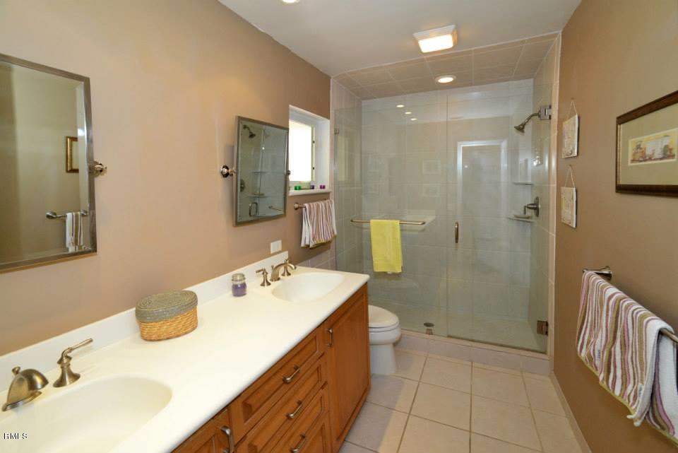 6744 Entrada Place Boca Raton, FL 33433 - Photo 27 of 31 Bathroom
