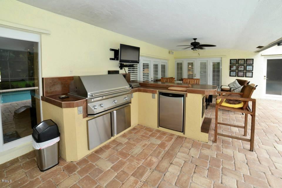 6744 Entrada Place Boca Raton, FL 33433 - Photo 5 of 31 Outdoor Grill