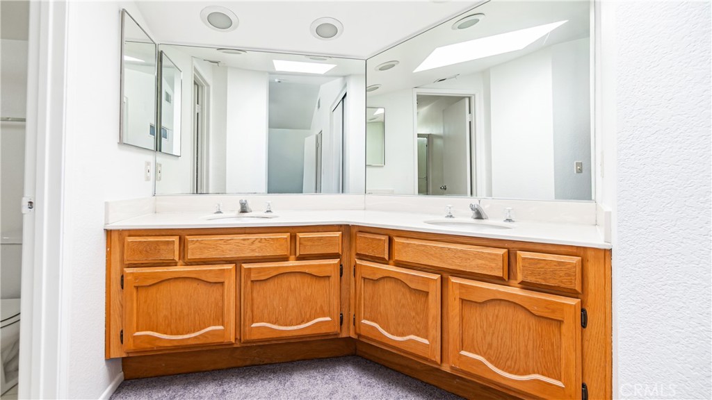 5805 Lighthouse Lane Palmdale, CA 93552 - Photo 11 of 42 Master bath