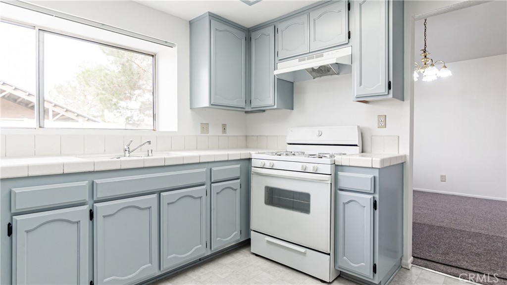 5805 Lighthouse Lane Palmdale, CA 93552 - Photo 3 of 42