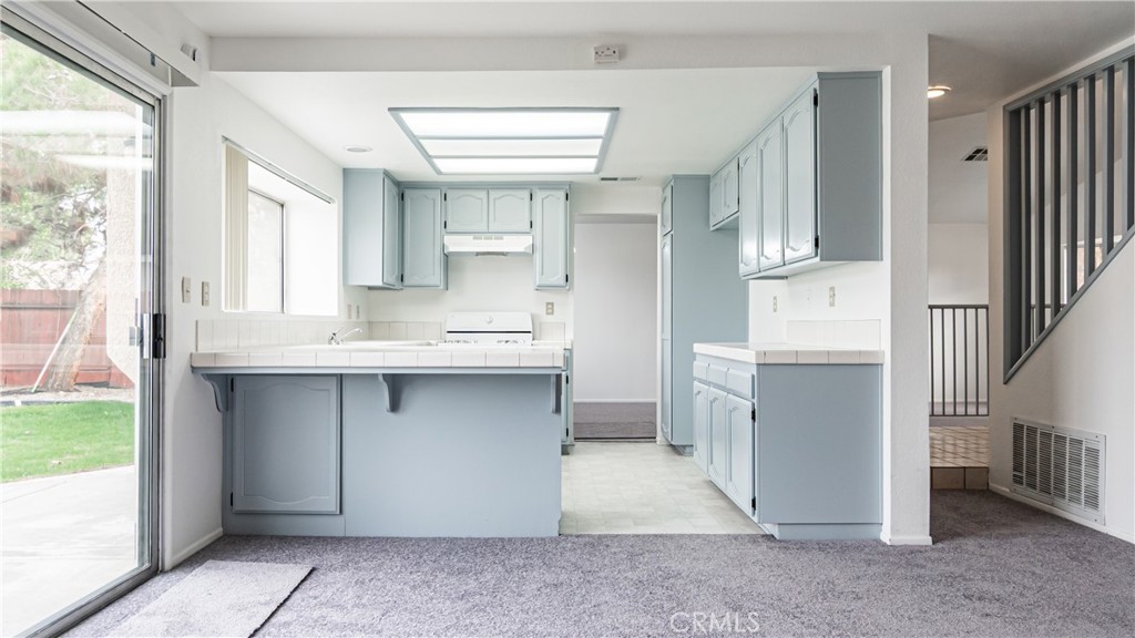 5805 Lighthouse Lane Palmdale, CA 93552 - Photo 5 of 42