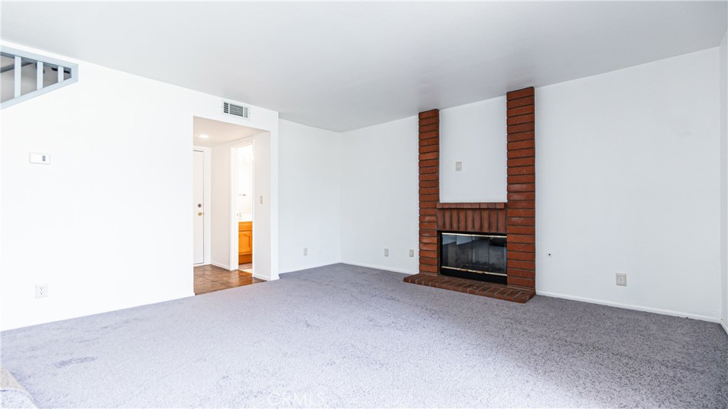 5805 Lighthouse Lane Palmdale, CA 93552 - Photo 8 of 42 Family Room